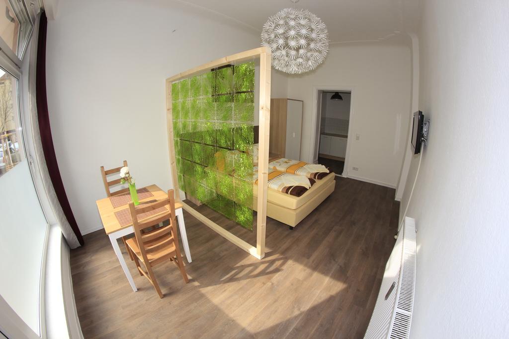 Schlafraum Apartment Берлин Екстериор снимка